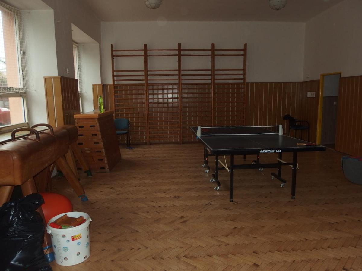 Apartmanovy Dum Obecna Skola Svetlik Dış mekan fotoğraf