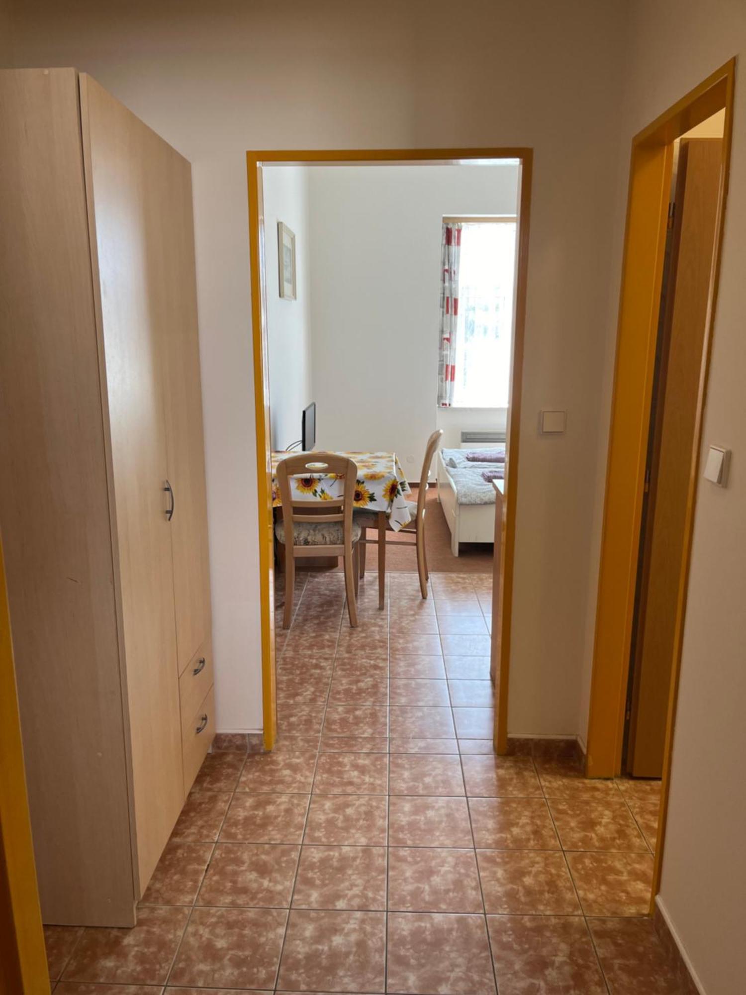 Apartmanovy Dum Obecna Skola Svetlik Dış mekan fotoğraf