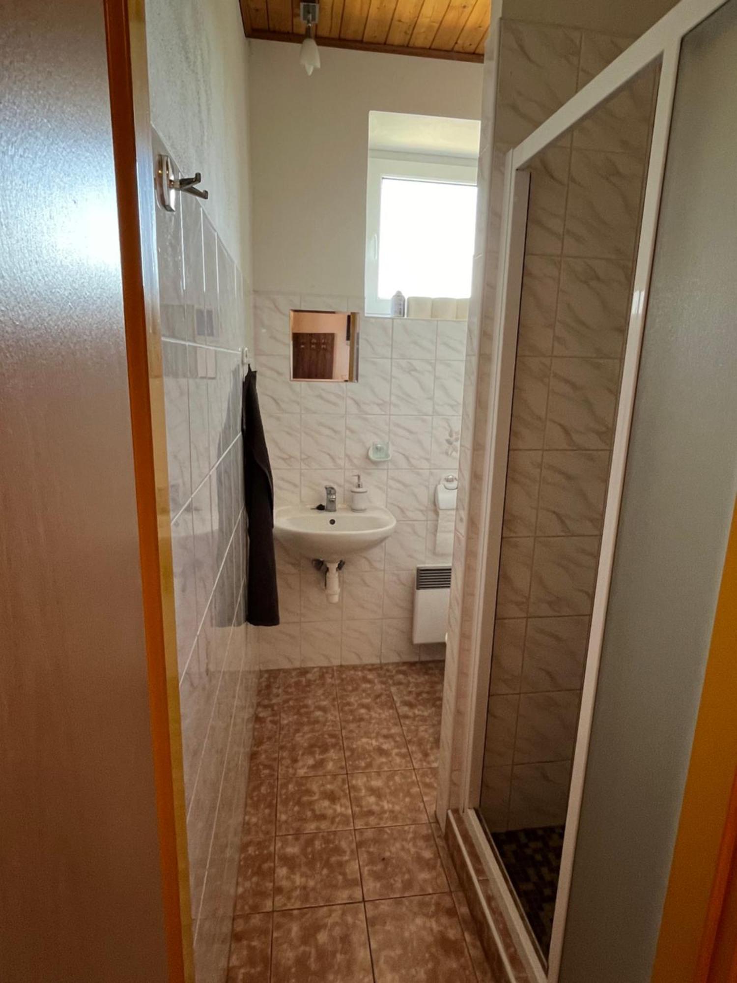 Apartmanovy Dum Obecna Skola Svetlik Dış mekan fotoğraf